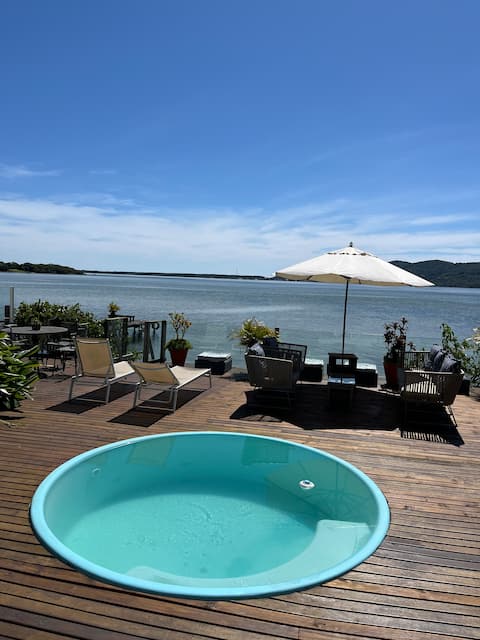 Top performing Airbnb: LAGOON 338 in Lagoa