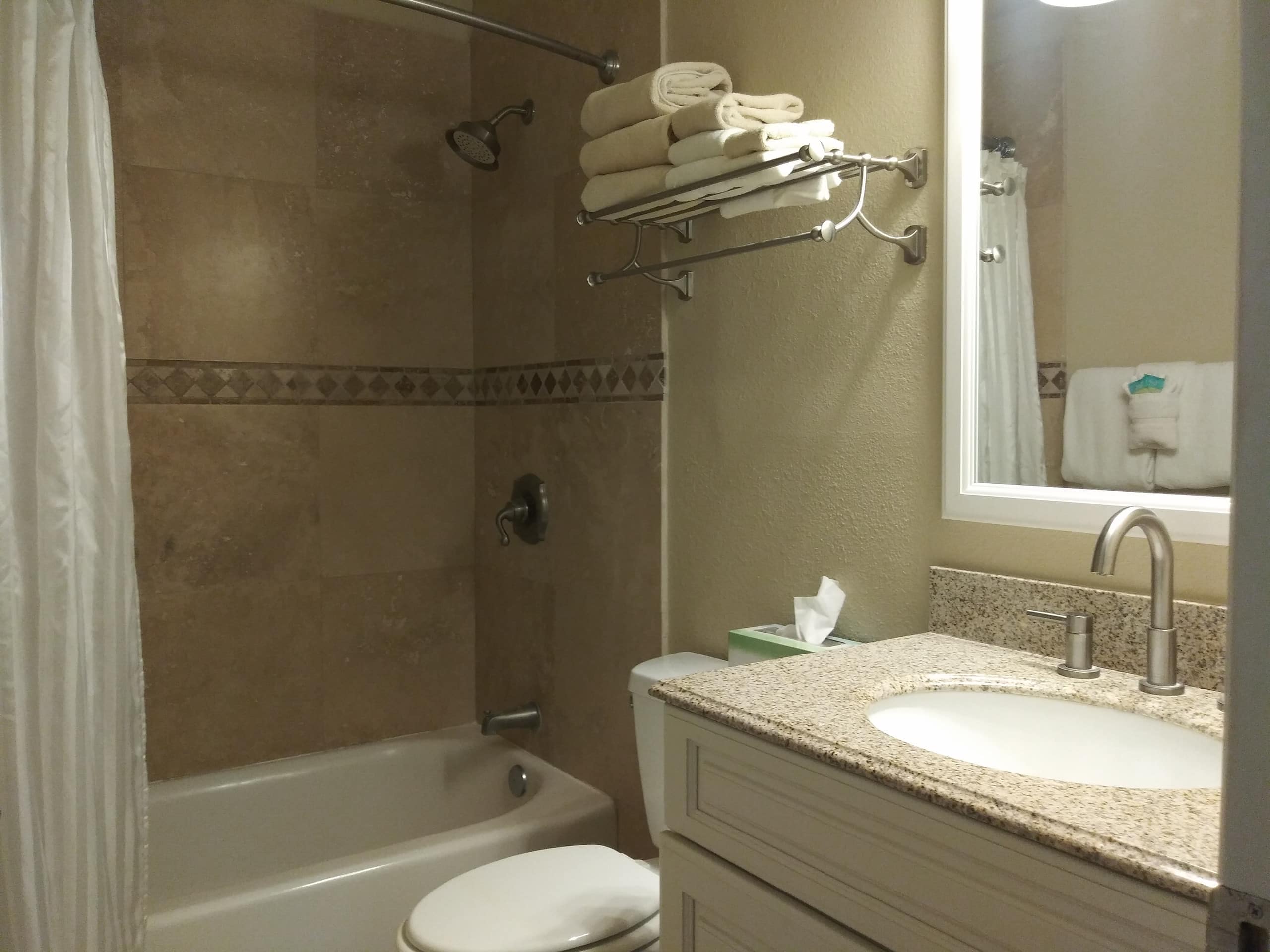 Condo in Kahuku · ★4.96 · 2 bedrooms · 3 beds · 1 private bath - Image 3