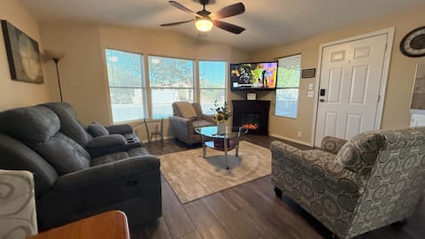 Successful Airbnb property: Foothills home 3 bed/ 1.5 bath/RV & Boat Parking in Fortuna Foothills