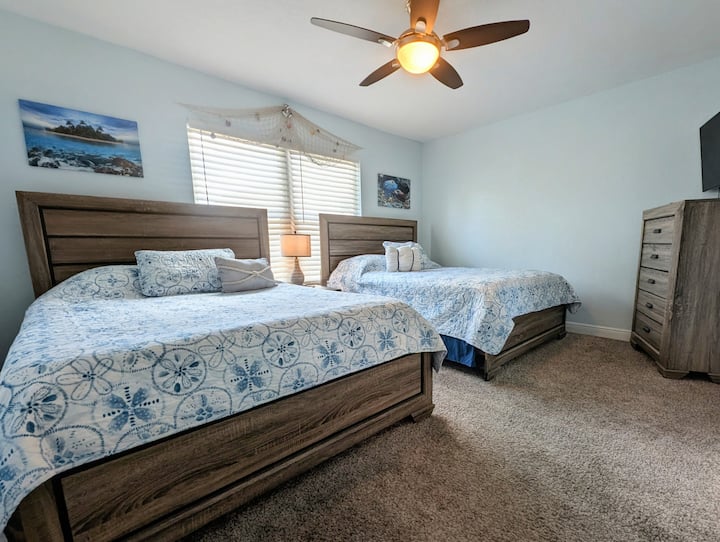 2 Queen Beds  | Smart TV  | Clothing Storage