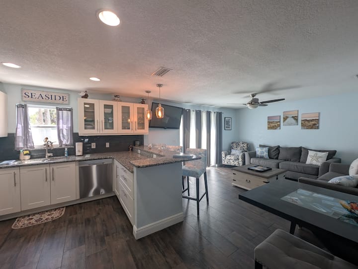 Spacious Living Area 