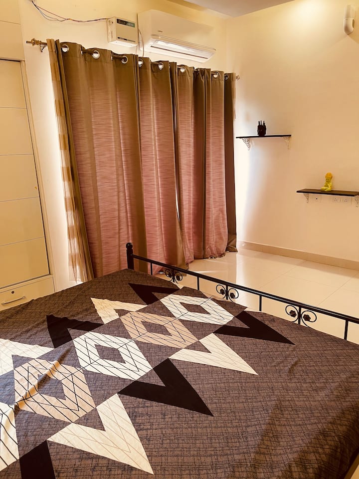 غرفة النوم 1