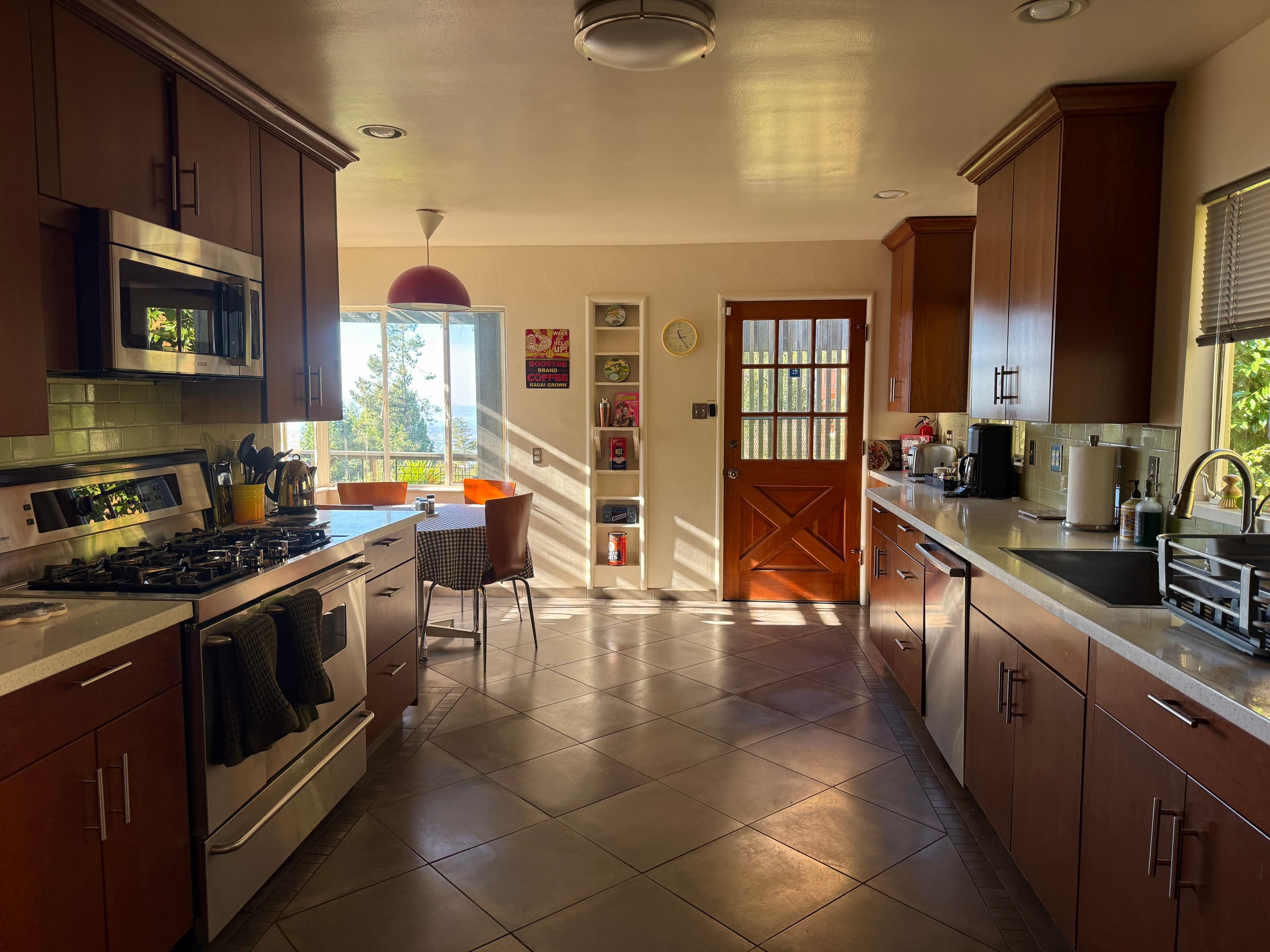 Spanish Home with Bay Views & Gardens - Photo 15