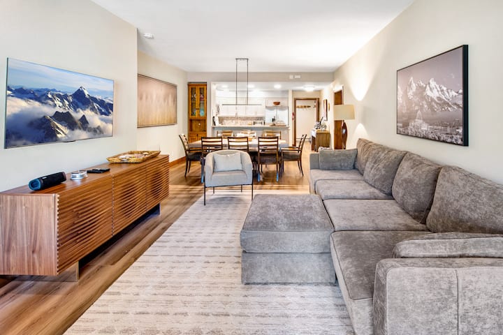 Inviting Mountain-modern Condo On Eagle River - Avon, CO