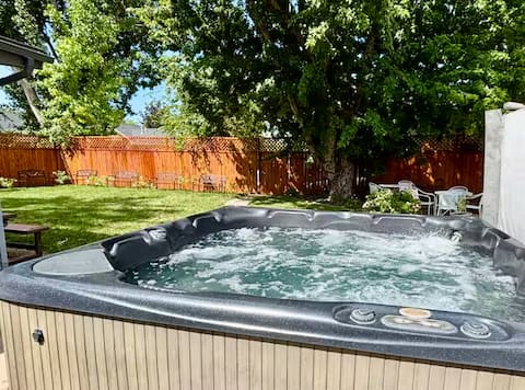 Family Reunions • Backyard Oasis • Gathering Table