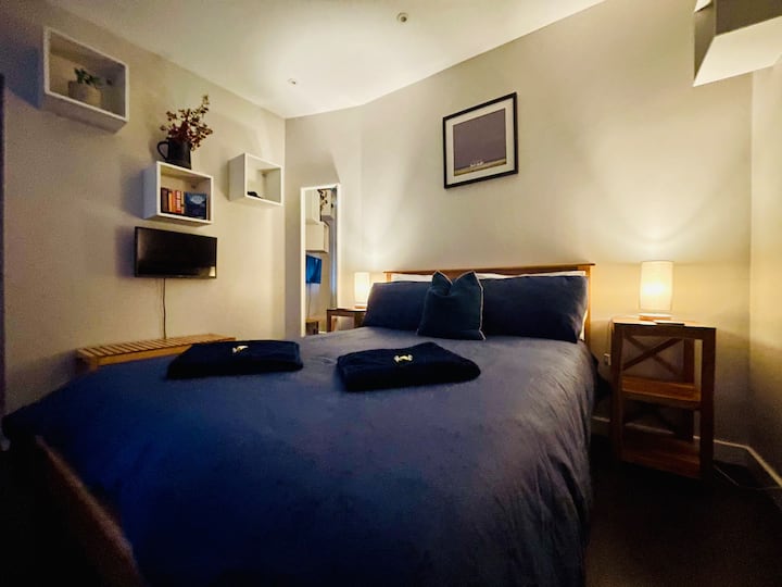 Bath and hand towels are provided, and so are spare pillows and cushions. Please let us know if you’d like any more! 