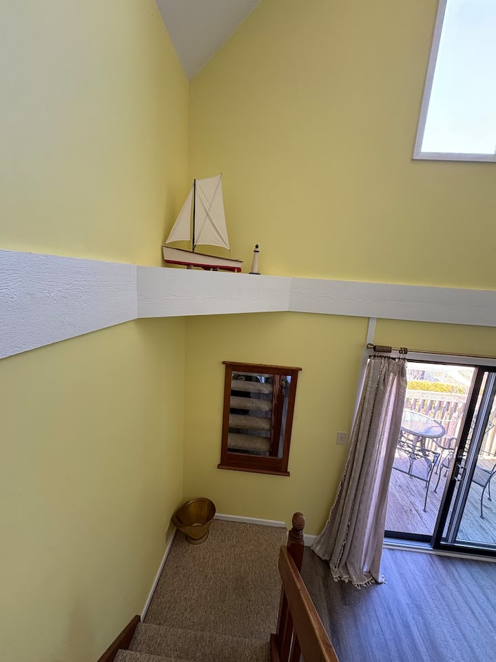 202 Applewood Clean, Quiet 1 Bdrm Condo W/kitchen - St. Ignace, MI