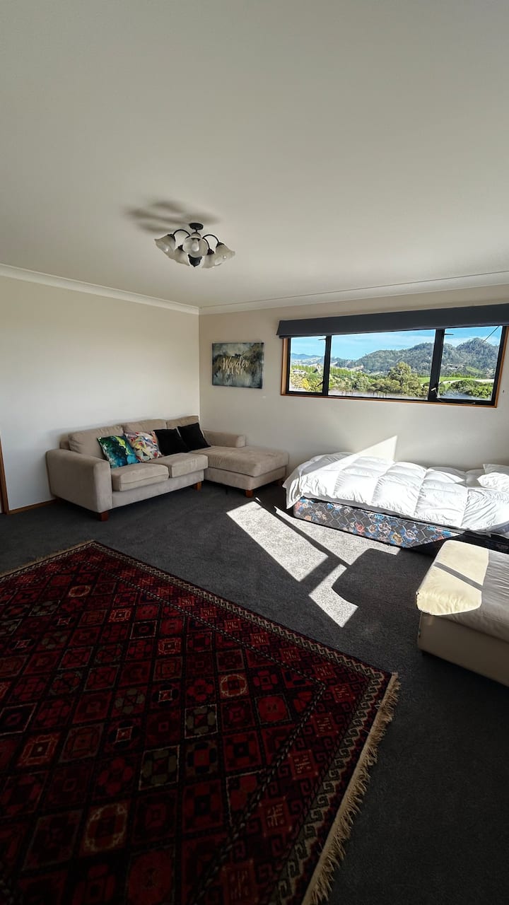 Bird Watchers Paradise In Fabulous Coastal Area - Waihi
