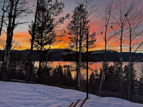 Lake View cabin 45mi from Jackson Hole on 7 Acres