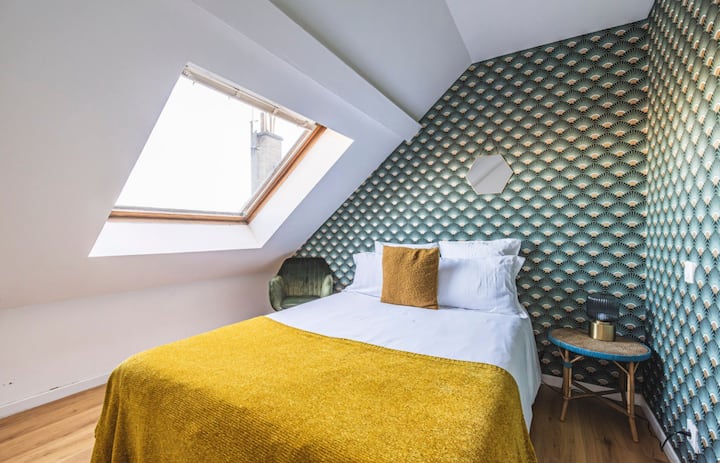 Pristup ovoj prostoriji je putem zlatne sobe 