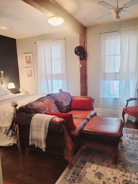Top Airbnb: East City favourite in Peterborough