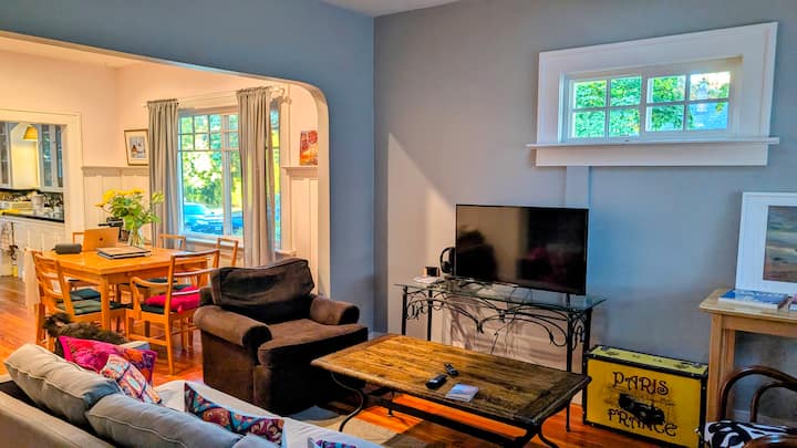 Near Pne | Heritage| | 10 Mn To Dt | Walkable - Vancouver