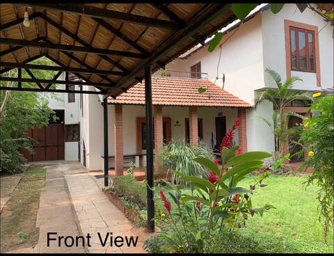 Aalana-The Nest A home with natural Garden