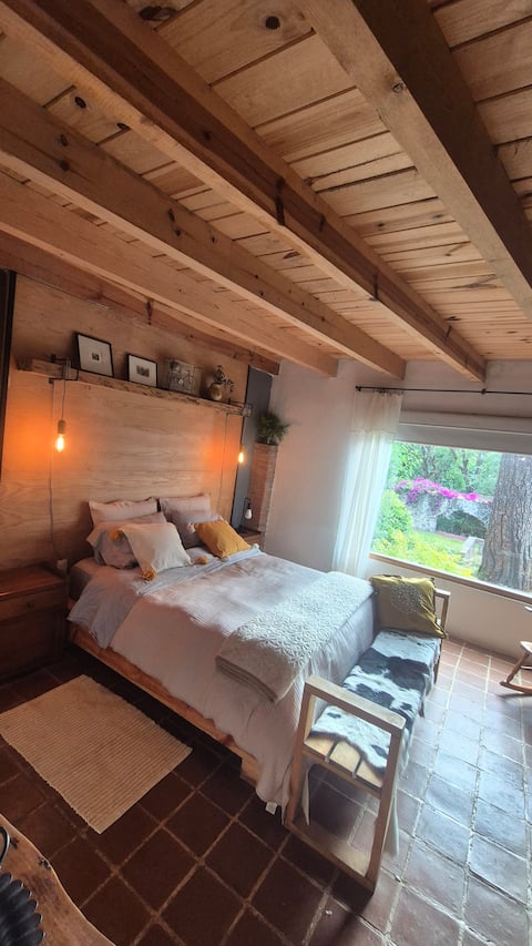 The Yellow Barn of Las Joyas, Valle de Bravo