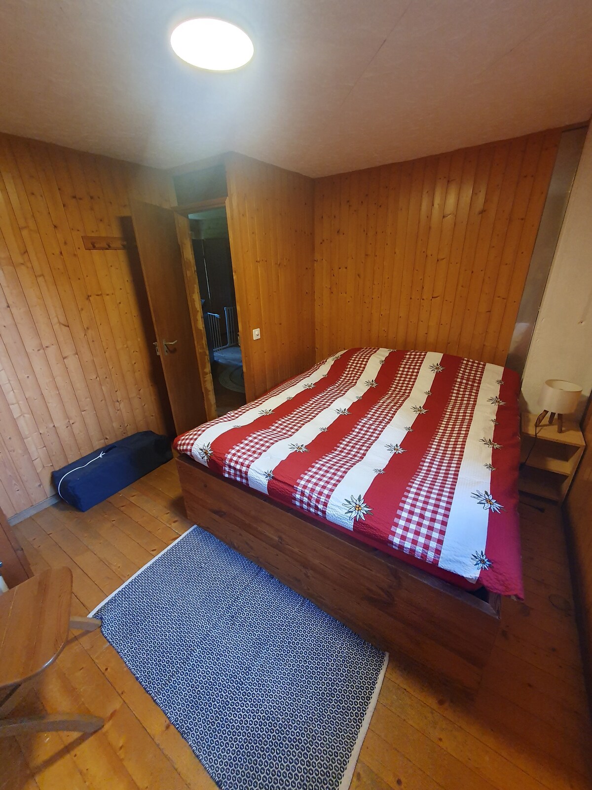 غرفة النوم 1