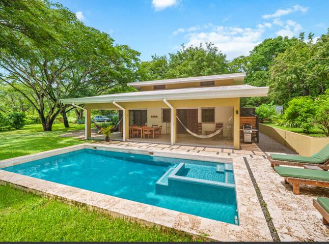Private Pool Oasis Near 5 Beaches &Top Restaurants