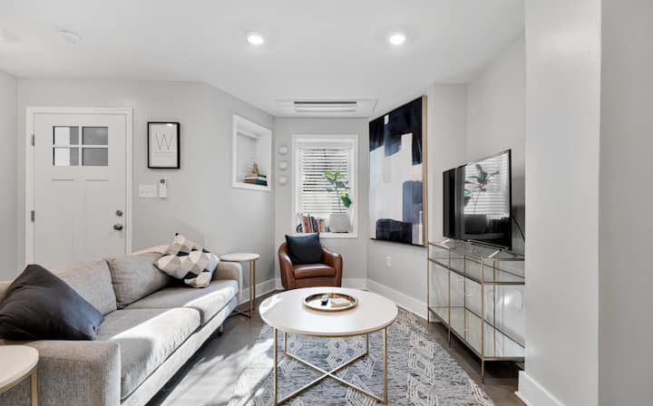 Chic Newly Renovated English Basement Apartment - Washington, D.C.