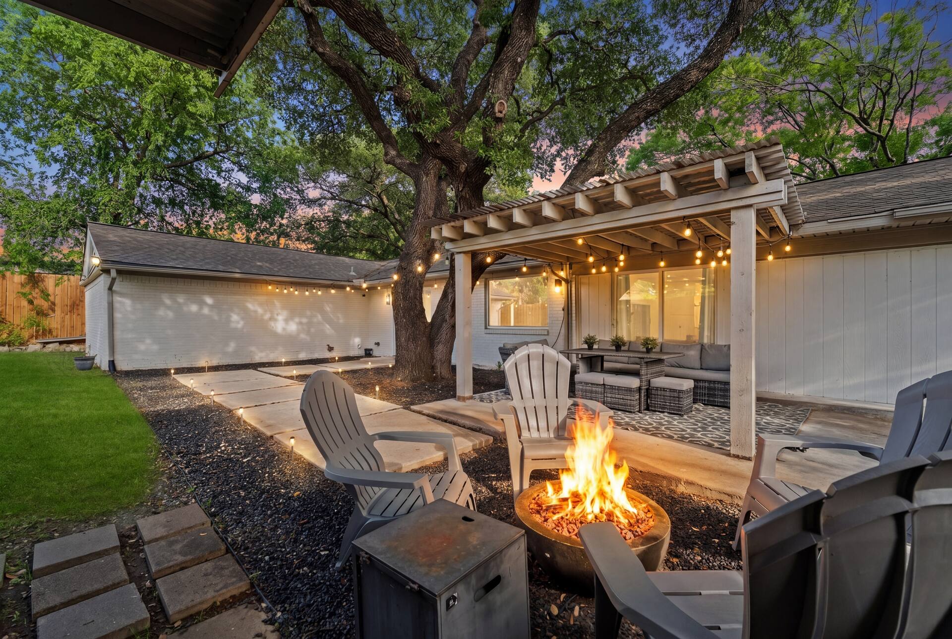 The DREAM House • 4BR• Fire Pit • Sleeps 8
