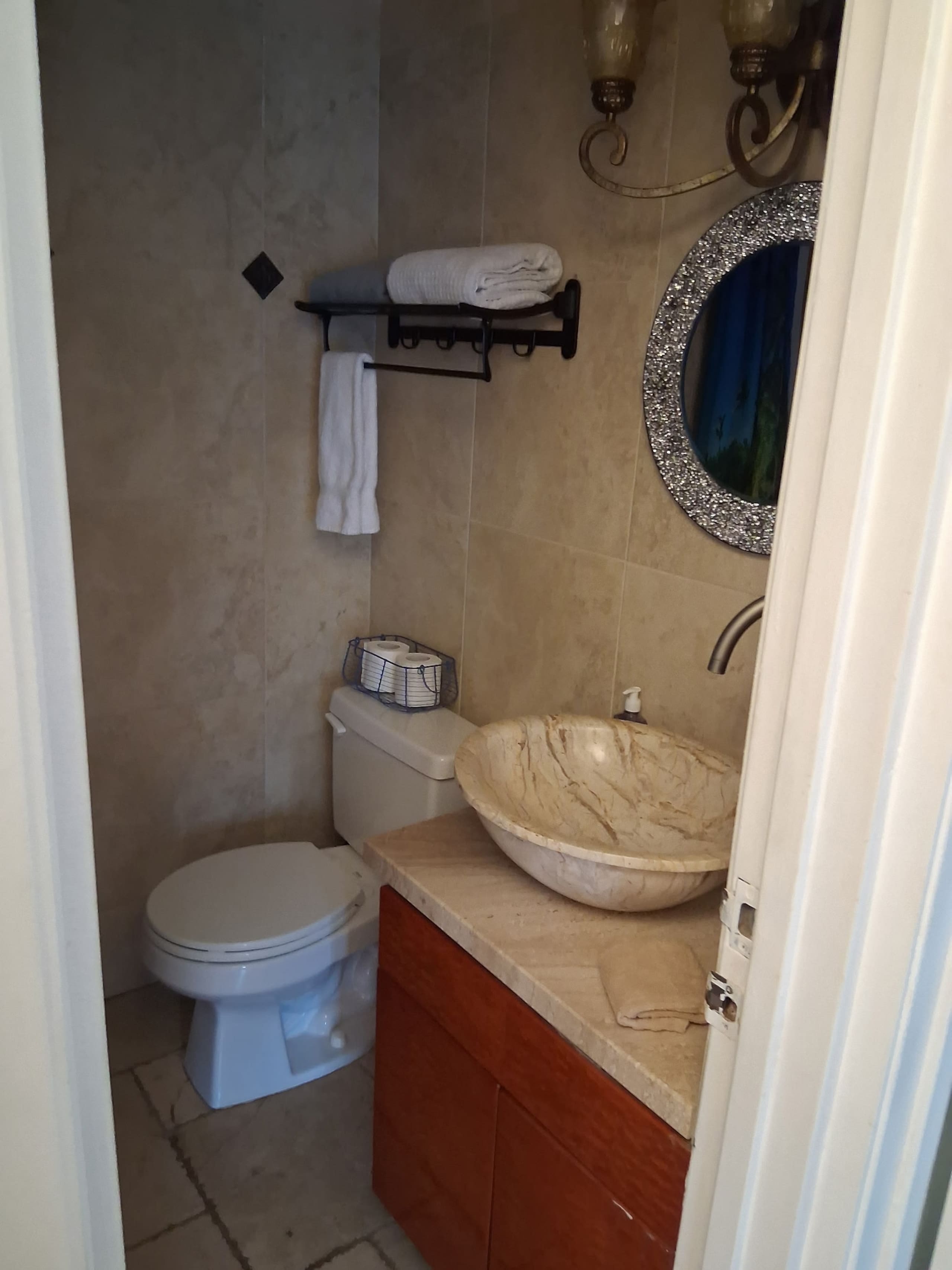Condo in Kihei · ★4.62 · 2 bedrooms · 2 beds · 2 baths - Image 15