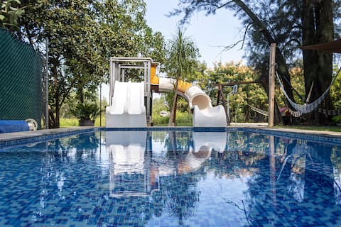 The Best House with Pool and Slide 100% Family
