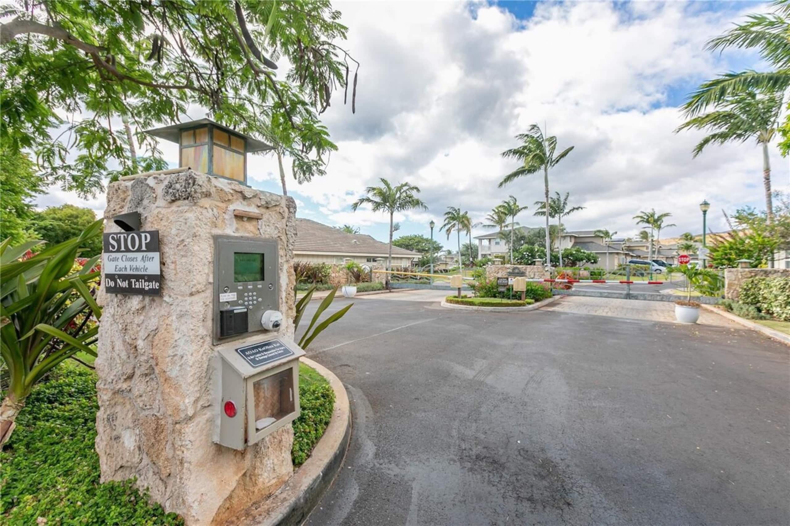 Condo in Kapolei · ★4.83 · 3 bedrooms · 5 beds · 2 private baths - Image 36