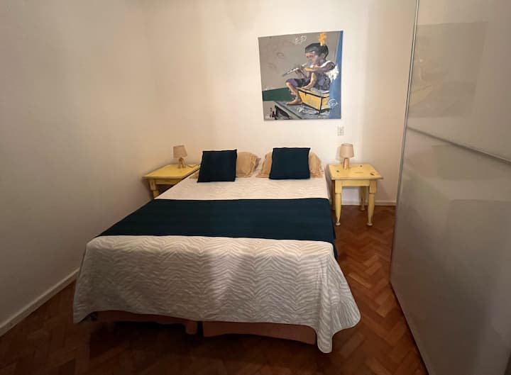 ერთადგილიანი საწოლების სახით გამოყენებადი ორსაწოლიანი საწოლი. გალერეაში მომდევნო ფოტოს ნახვა 