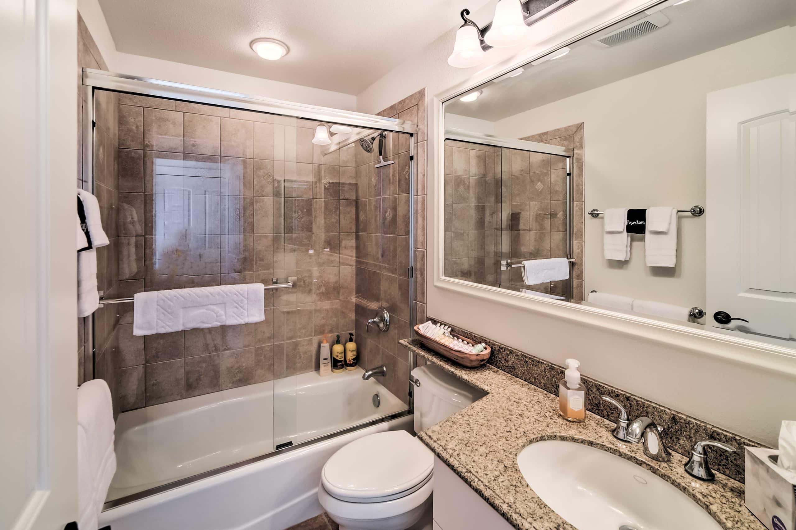 Condo in Waimea · ★4.94 · 2 bedrooms · 3 beds · 2.5 baths - Image 21