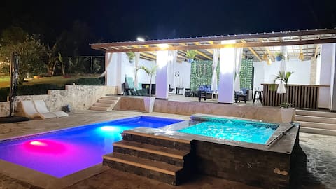 Glamping Villa • Pool • Jacuzzi • BBQ • 25 people