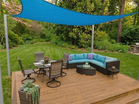 In-Shower Sauna, Fenced Yard W/Deck & BBQ Near ATL