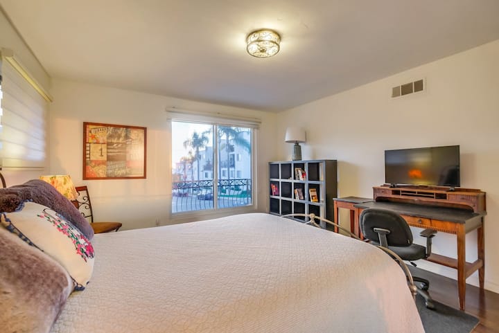 חלל עבודה ייעודי מהחדר הזה. 