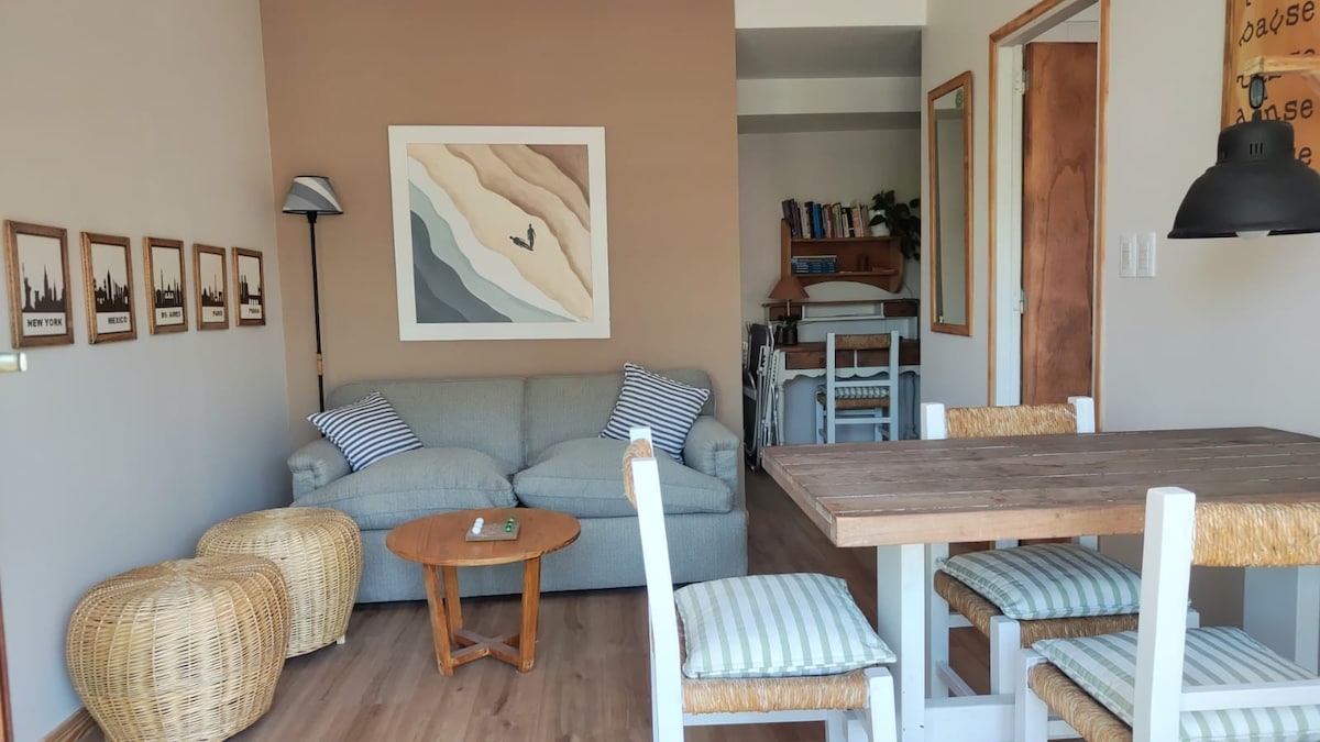 Top Airbnb: La Perlita, sunny and comfortable, beach and downtown. in Mar Del Plata