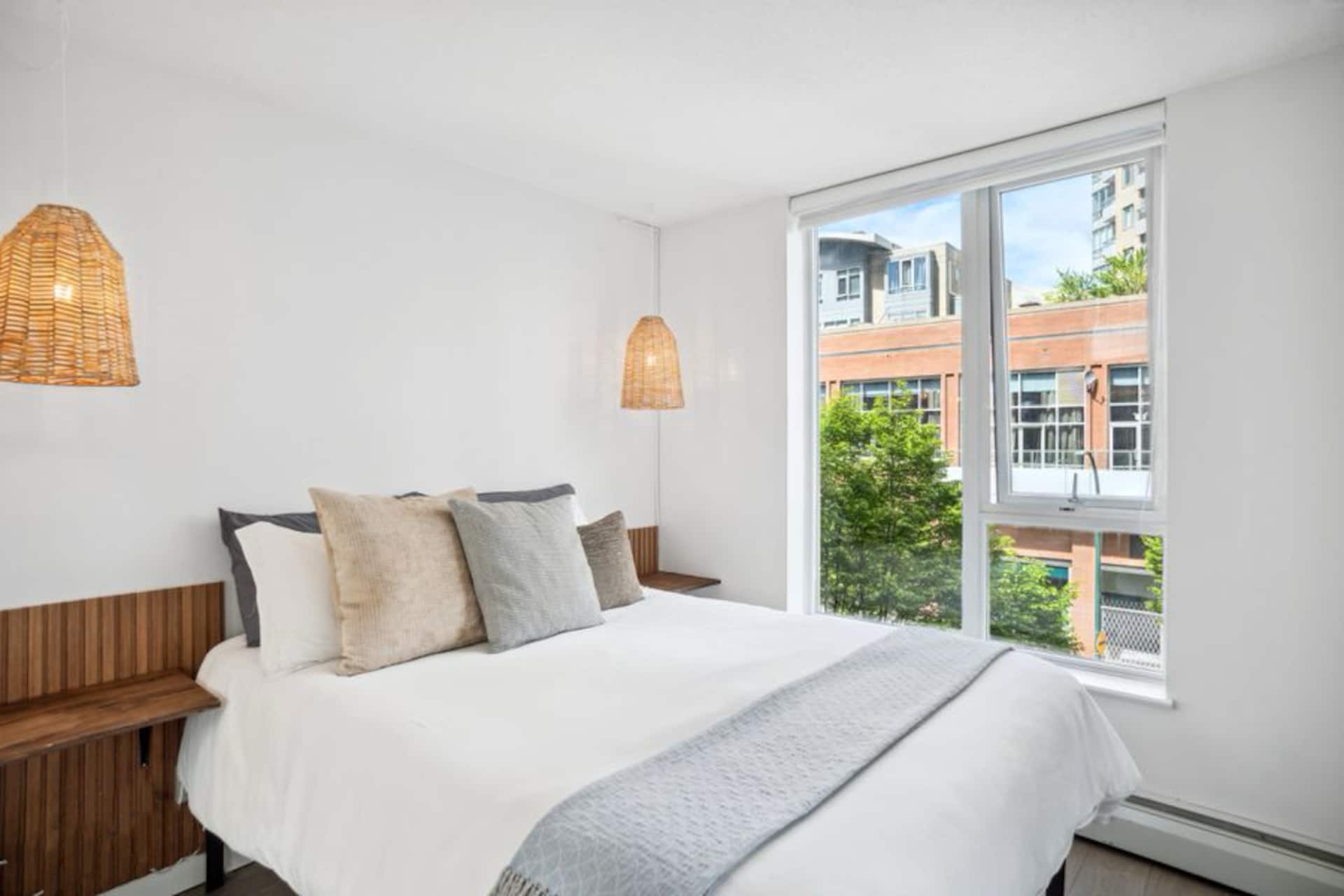 Sauna/Jacuzzi/Pool/Gym/Rogers Arena/BC Place/5 ppl