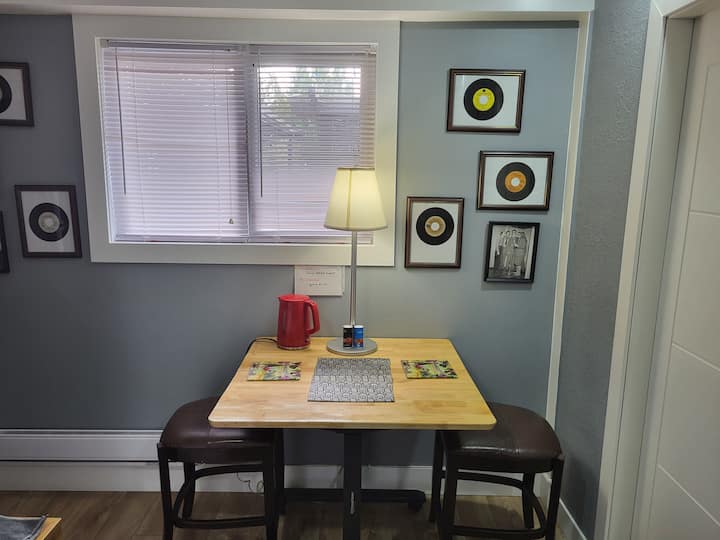 Private Room C, Single Bed, Central A/c, Parking - Maple Ridge
