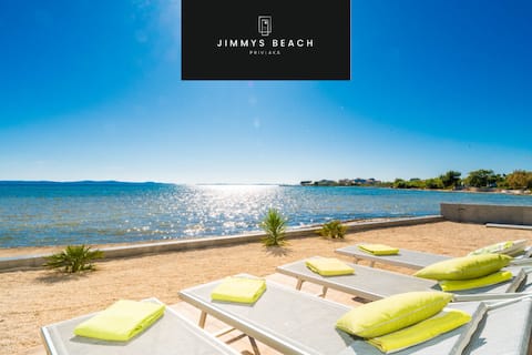 Successful Airbnb property: Jimmys Beach Privlaka: Dream Home by the Sea & Pool in Općina Privlaka