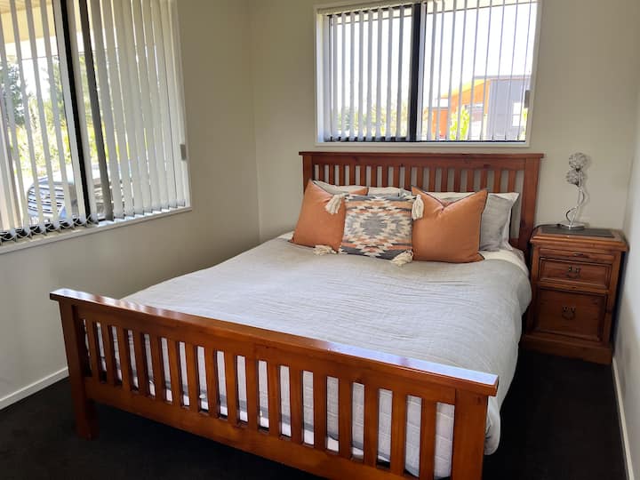 Schlafzimmer 1 - Queensize-Bett