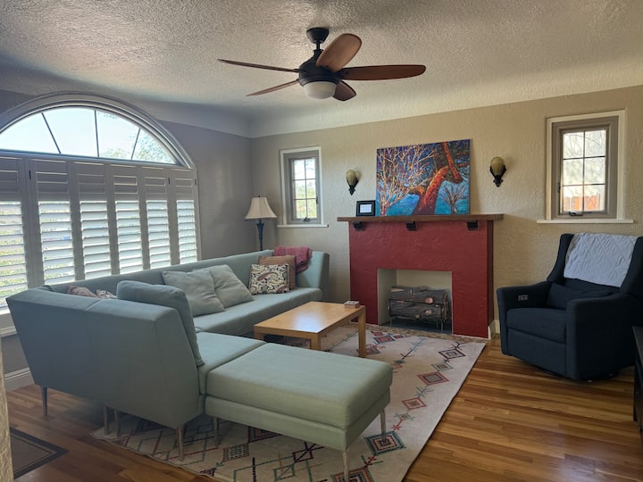 Bryn Mawr House - Albuquerque, NM