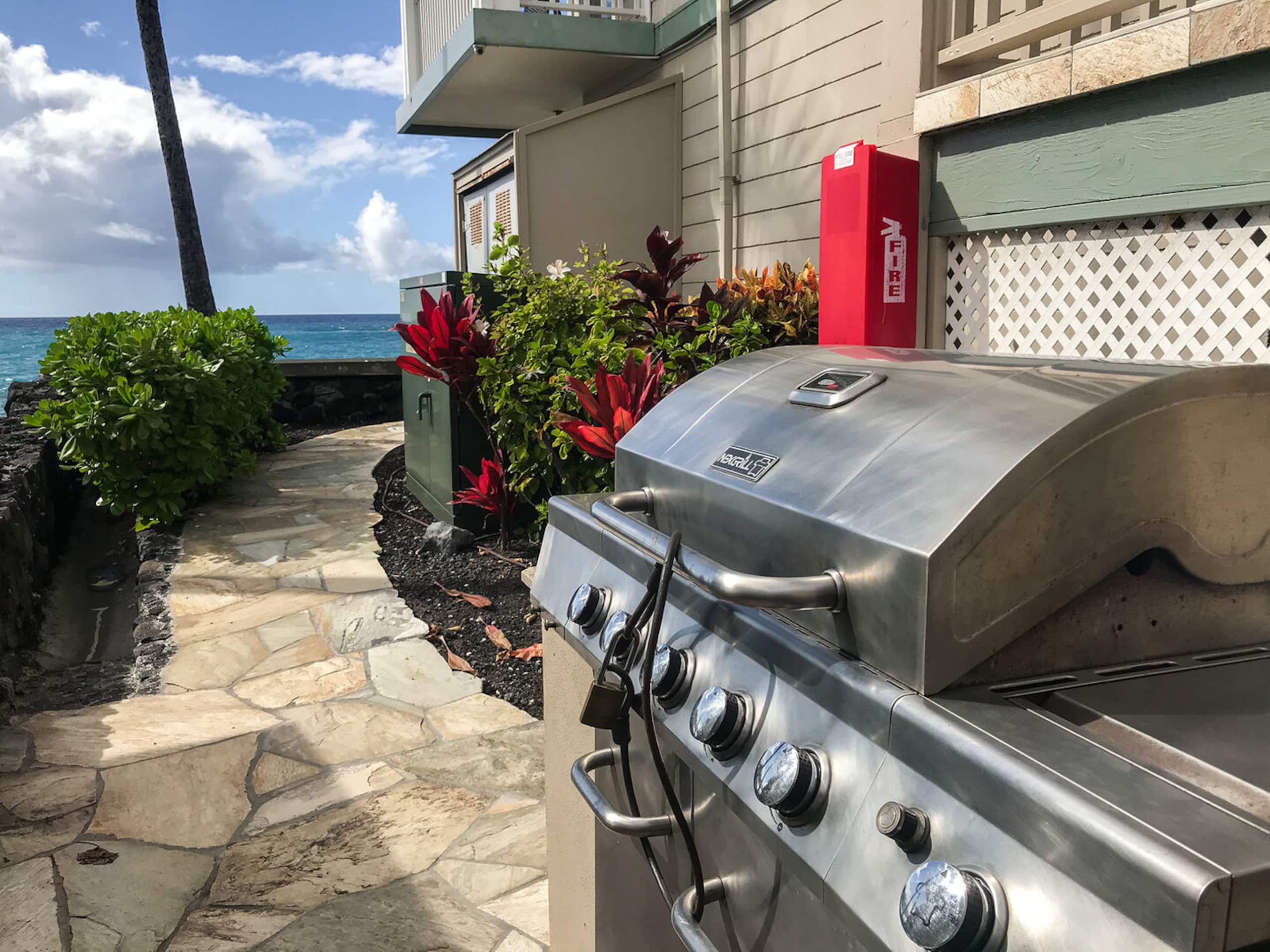 Condo in Kailua-Kona · ★4.67 · 1 bedroom · 2 beds · 1 bath - Image 24