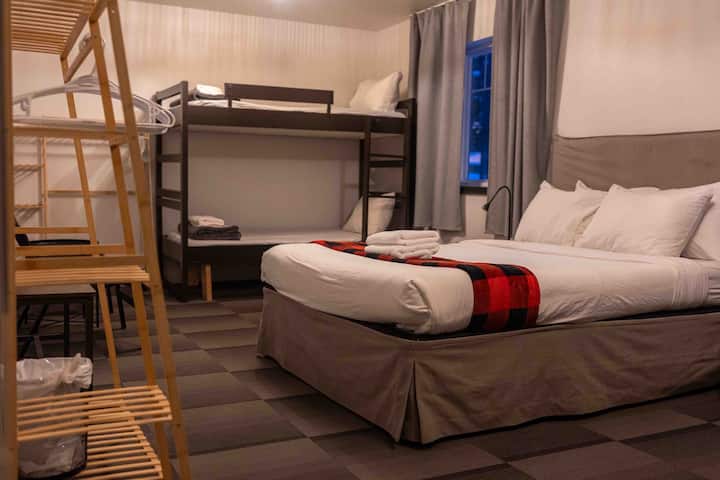 Chambre Pour Groupe & Famille De 6 Personnes - Mont-Tremblant