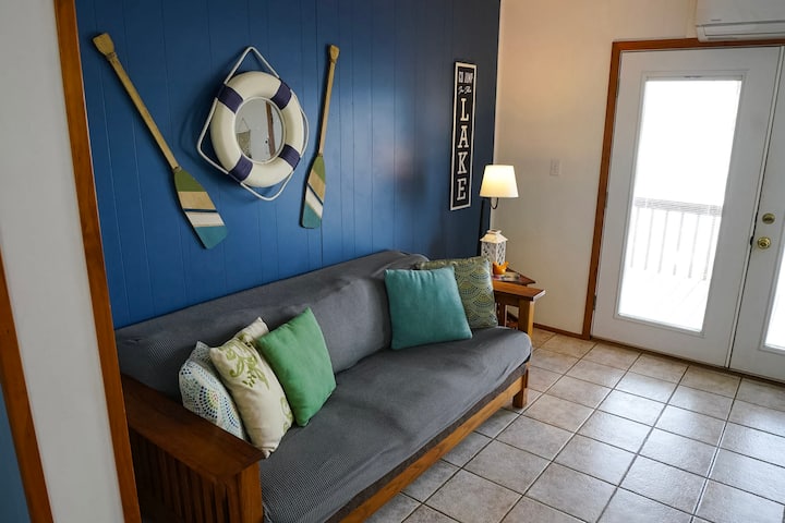 Waterfront Lakeside Townhouse | Sleeps 12 - Kentucky Lake