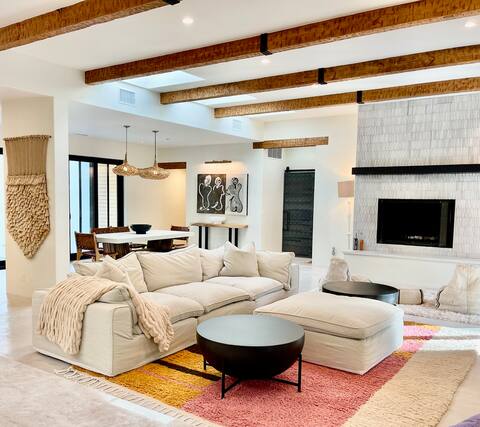Villa Nova: Exquisite Permitted Air B&B PL22-0126