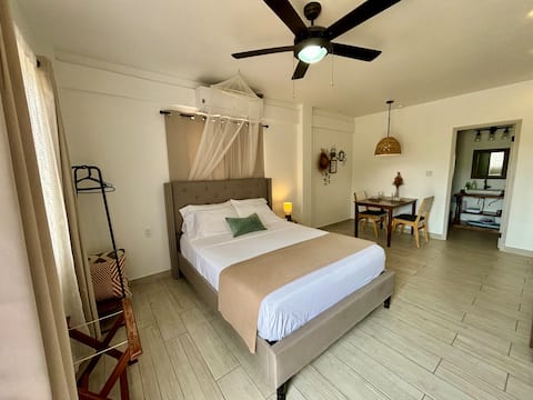 15 min to airport cozy vacation studio