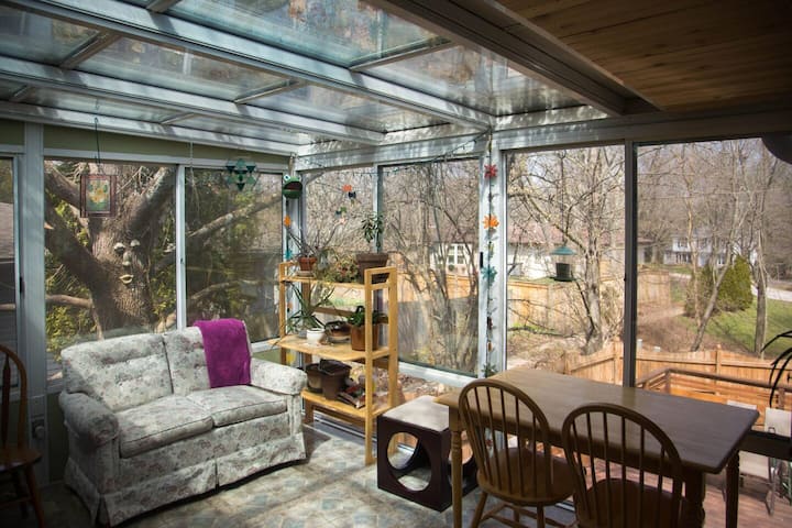 6 Bedrooms House, W/hot Tub, Deck, Pool Table - 布盧明頓