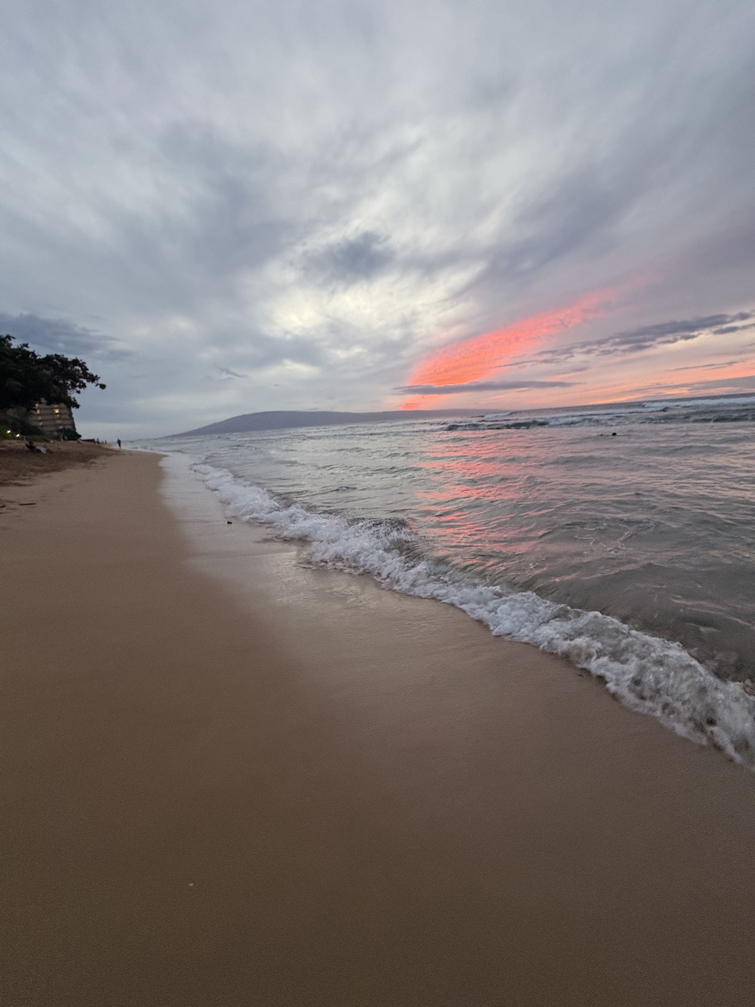 Condo in Lahaina · ★4.94 · 1 bedroom · 1 bed · 1 bath - Image 5