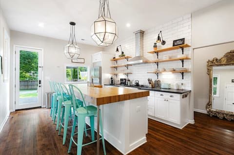 Charming Midtown Home w/ Fence & Electric Gate. 5*
