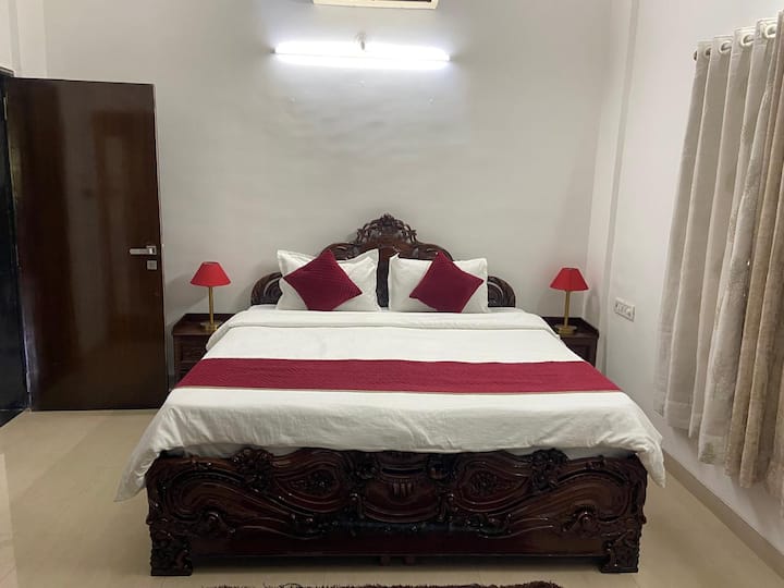 საძინებელი 1