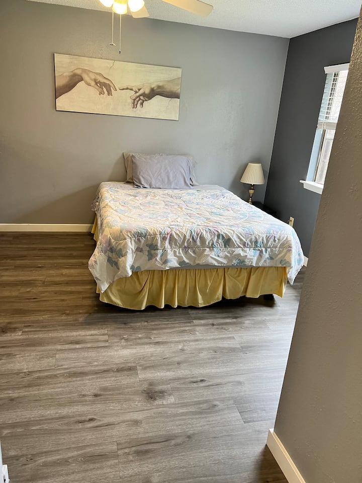 საძინებელი 1