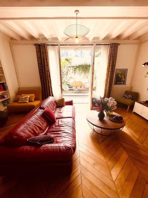Successful Airbnb property: Charming house-style apartment in Saint Maur Des Fossés