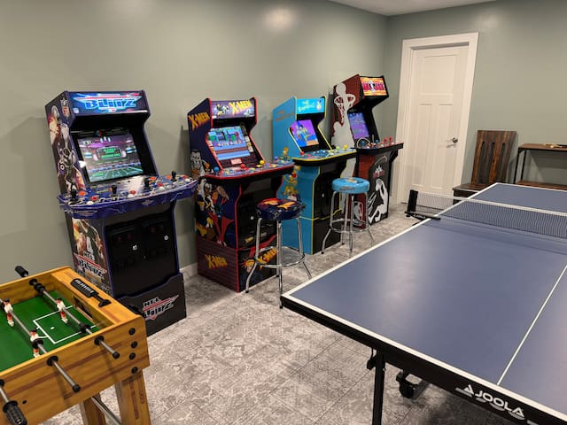 Game & Movie Room, Pet Friendly, BBQ Deck, Stylish