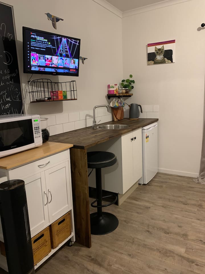 Studio Suite. Country, Yet Close To Town & Beaches - Brightwater