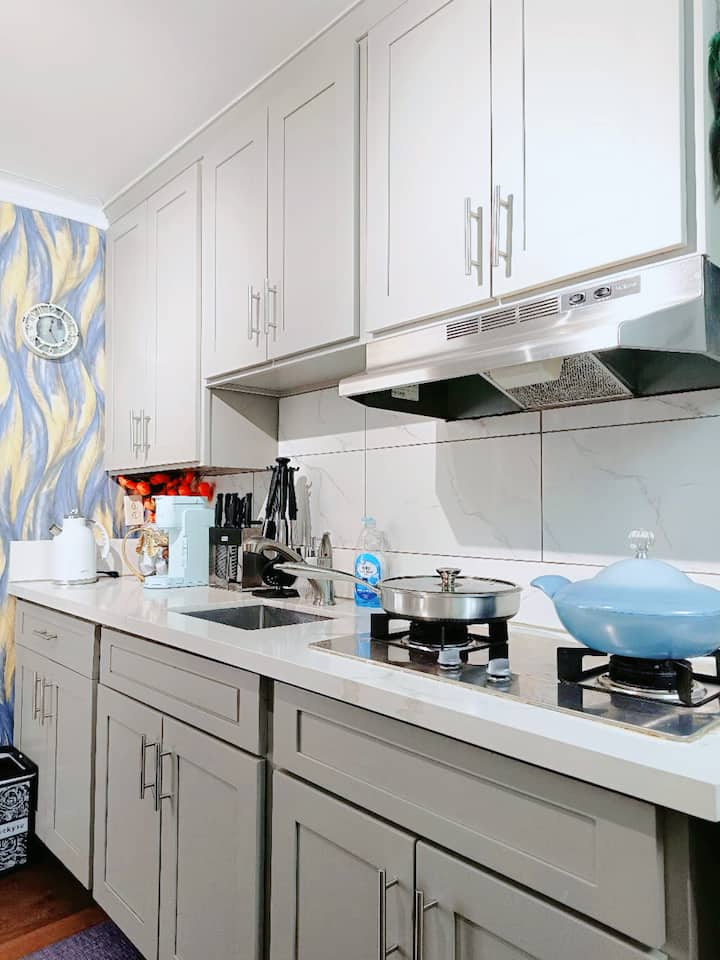 Honolulu 2br Apt Waikiki Beach Free Parking - Honolulu, HI